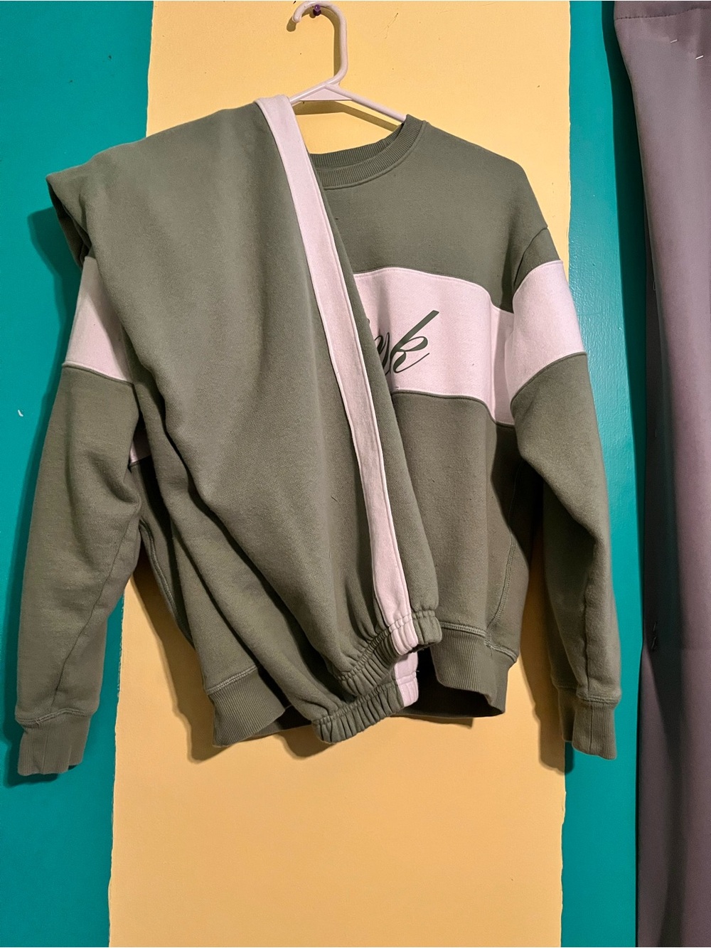 VS PINK Olive Green Colorblock Crewneck Sweater-XS Sweatpants-M